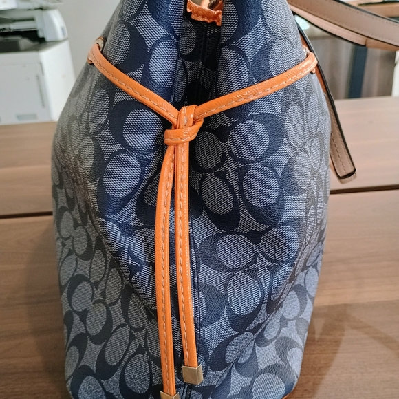 Coach Blue, Tag And Orange Signature Tote Bag With COA - Picture 4 of 12